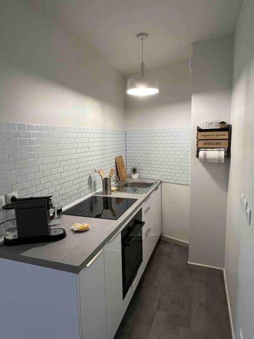 Appartement Entier *Au Pied De La Gare* Жувиси-сюр-Орж Екстериор снимка